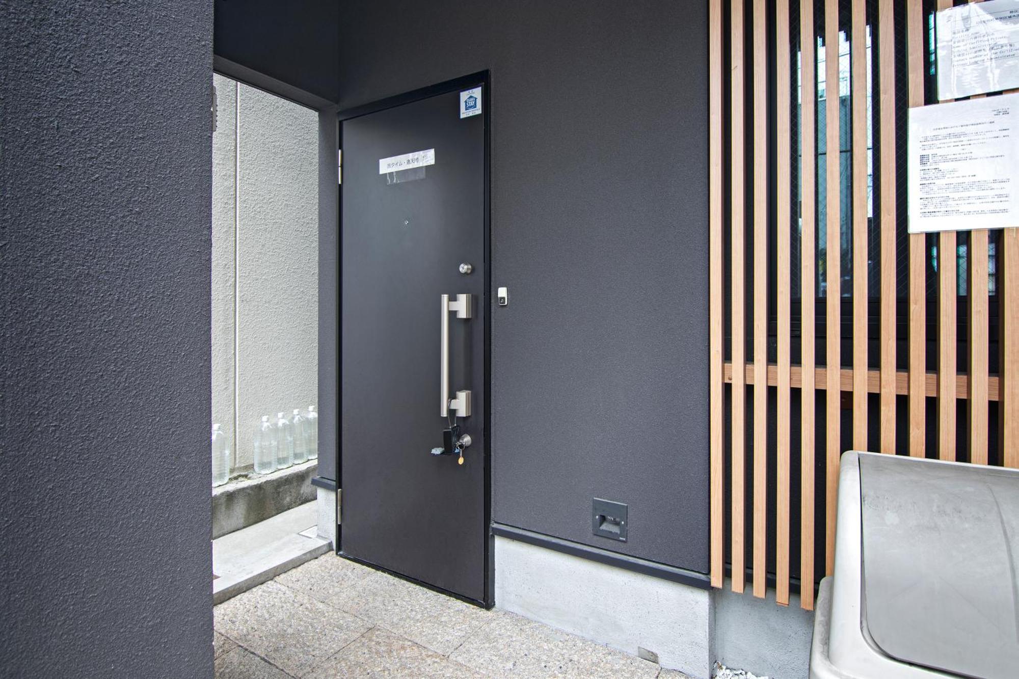 Time通天閣1F Tsutenkaku Nihonbashi Villa โอซาก้า ภายนอก รูปภาพ